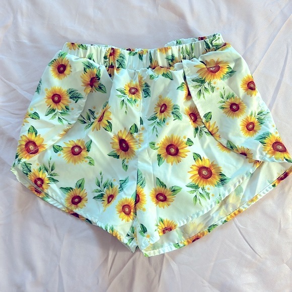 NWOT Girls Size 10Y Sunflower Wrap Hem Shorts - Picture 3 of 12